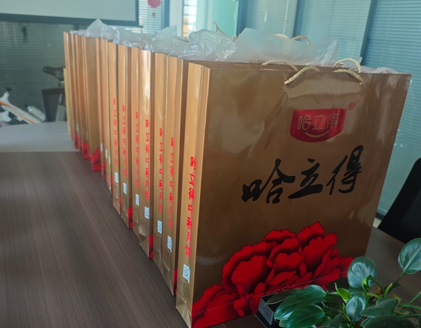 中秋福利，祝全体员工中秋节快乐，家庭幸福圆满